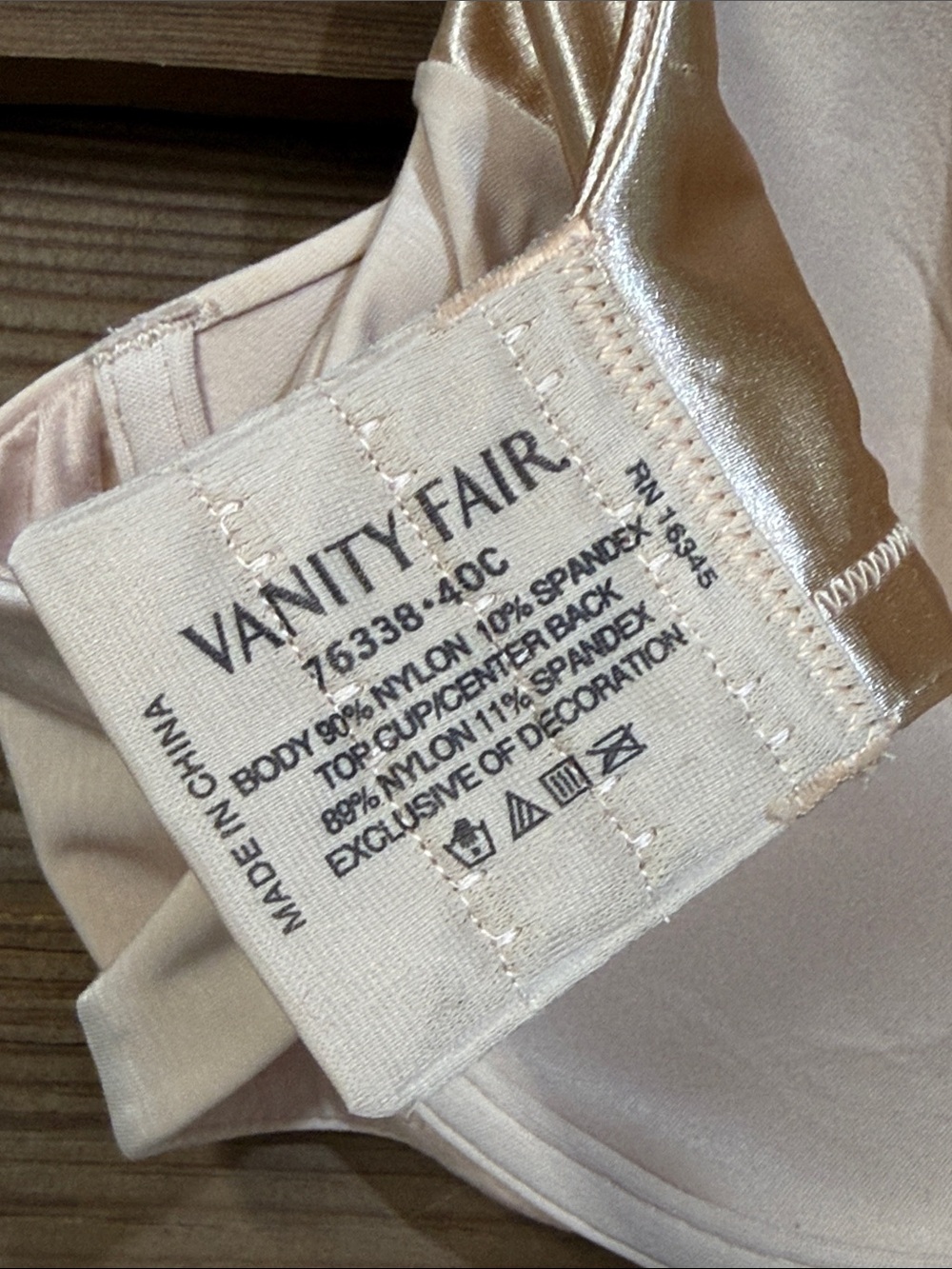 Vanity Fair Illumination Bra - Picture 8 of 11
